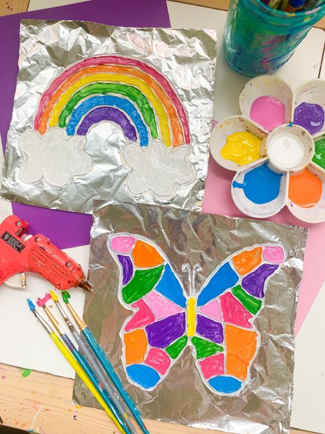 Puffy Paint Crafts, Painting Crafts For Kids, Preschool Painting, Foil Painting, Summer Camp Art, Paint Trays, April Crafts, Camp Crafts, Sensory Art