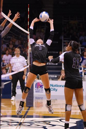 Volleyball Hitting Drills, Volleyball Positions, Volleyball Photography, Volleyball Setter, Volleyball Photos, Volleyball Skills, Volleyball Inspiration, Volleyball Tips, Volleyball Quotes