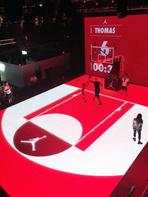 ASB Video floor for Jumpman Anti-Gravity contest, Jordan, Basketball. LumiFlex floor, professional sports floor. Nike event Las Vegas Basketball Exhibition, Basketball Experiential Marketing, Nike Activation, Basketball Activation, Basketball Event, Sports Event, Nike Event, Logos Color, Basketball Nike