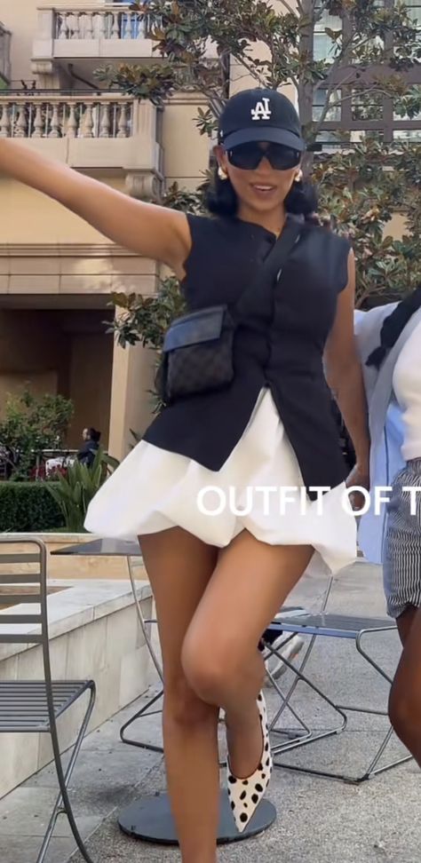 Streetwear Fashion Dress Outfit, Corset Brunch Outfit Black Women, Black Women Everyday Outfits, Skirt With Hat Outfit, Outfits With Bubble Skirt, Black Women Skirt Outfits Summer, Black Country Club Aesthetic, Waist Pouch Outfit Women, Cap And Skirt Outfit