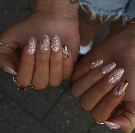 #nails #insta #notmyphoto Pink Nails Aesthetic, Cute Nails Acrylic, Paris Nails, Bridesmaids Nails, Nails Gold, Edgy Nails, Nails Today, Nails Aesthetic, Simple Gel Nails