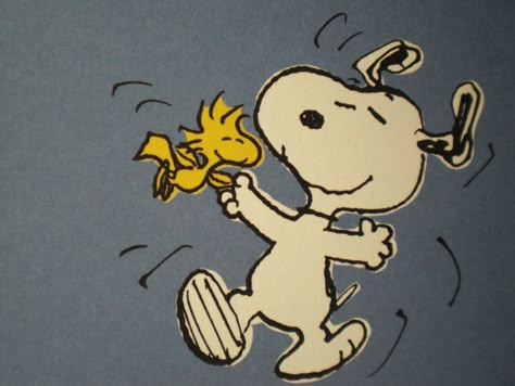 Happy Snoopy, Snoopy Happy Dance, Tattoo Happy, Snoopy Tattoo, Snoopy Dance, Cute Small Drawings, Baby Snoopy, Peanuts Movie, Character Dance