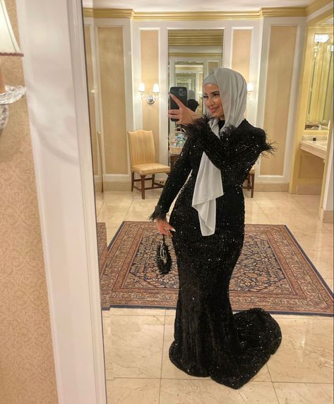 Hijabi Prom, Hijabi Prom Dress, Hijab Party, Prom 2k24, Sparkly Maxi Dress, Muslim Prom Dress, Gatsby Outfit, Hijabi Dresses, Black Sparkly Dress