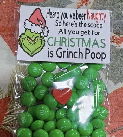 Market Day Ideas For Kids To Sell, Grinch Snacks, Grinch Poop, Candy Stocking Stuffers, Grinch Food, Grinch Night, Candy Boards, Grinchmas Party, Grinch Ideas