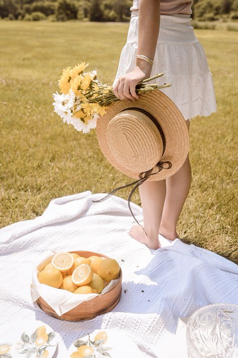 summer lemon picnic photoshoot Picking Lemons Aesthetic, Photoshoot With Lemons, Lemons Photoshoot, Nutritionist Photoshoot, Lemon Photoshoot, Lemon Picnic, Fruit Photoshoot, Backyard Photoshoot, Picnic Photoshoot