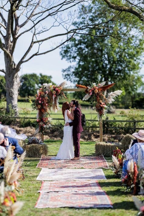 Bohemian Wedding Arch, Dream Wedding Ceremony, Bohemian Wedding Ceremony, Boho Ceremony, Wedding Ceremony Arch, Unconventional Wedding, Wedding Ceremony Backdrop, Bohemian Vibes, Wedding Fair