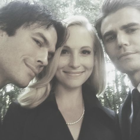 Tvd Bts, Tvd Cast, Vampire Diaries Poster, The Vampire Diaries 3, Candice King, Vampire Diaries Guys, Vampire Diaries Seasons, Vampire Diaries Wallpaper, Vampire Diaries Funny