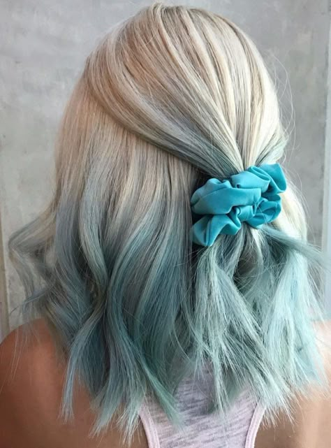 Short Blonde Hair With Color Underneath, Blue Dipped Hair, Blue With Blonde Hair, Dip Dyed Hair Blonde, Platinum Blonde Hair With Colored Tips, Blonde To Blue Hair, Blue Tips Hair Blonde, Blue Ends Hair Blonde, Blue Hair Ombre Blonde