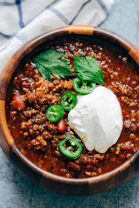 Crock Pot Sweet Chili is a flavorful, hearty chili recipe with sweet undertones, and a tiny kick (optional), all cooked in the slow cooker, making it the easiest chili you will ever make. Did I mention, it is award winning? Yeah, it is. I entered it in a chili cook off and won. This chili...Read More » Elk Chili Recipe, Ground Elk Recipes, Elk Chili, Sweet Chili Recipe, Crockpot Chili Recipe, Hearty Chili Recipe, Slow Cooker Chili Easy, Elk Recipes, Chili Toppings