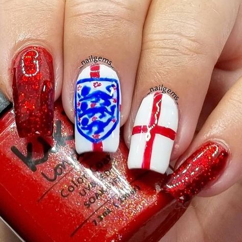 red nails glitter uefa euro 2020 england football footy nails gel polish manicure nail art design three lions blue white flag England Football Nails, England Nails, British Nails, Football Nails, Flag Nails, Glittery Nails, England Flag, England Football, Disney Tattoos