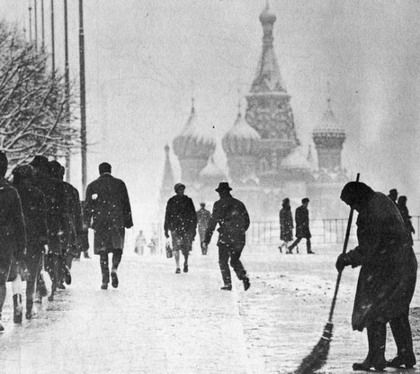 Anastasia Aesthetic, Soviet Life, Moscow Winter, Vintage Russia, Vampire Au, In Soviet Russia, Great Comet Of 1812, Anastasia Romanov, The Great Comet