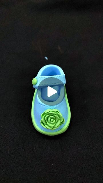 41K views · 1.9K likes | Antony Bidesh on Instagram: "How to make fondant baby shoe / fondant baby shoe / cake topper / fondant shoe
.
.
.
Hi this is easy way to make fondant baby shoe... You can try this and and send..
.
.
.
#fondant
#fondantshoe
#fondantbabyshoe
#fondantdoll
#fondantfigurine
#caketopper
#cake
#cakes
#cakedesign
#cakedecorating
#birthdaycake
#weddingcake
#gumpaste
#modellingchocolate" Fondant Baby Shoes, Baby Shoes Tutorial, Topper Fondant, Shoe Cake, Modelling Chocolate, Fondant Baby, Fondant Cake Toppers, Shoe Pattern, Fondant Cakes