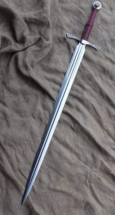 Longsword Art, Longsword Design, Longsword Fantasy, Medieval Swords, Longsword Fantasy Art Swords, Armadura Cosplay, Tactical Swords, Medieval Longsword, Swords Medieval