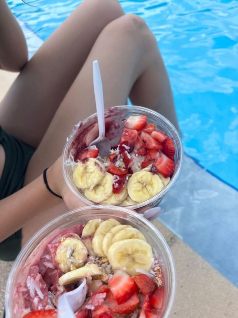 Summer Acai Bowl, Acai Aesthetic, Summer Fruit Bowl, Acai Bowl Aesthetic, Summer Pool Aesthetic, Aesthetic Smoothie, Açai Bowls, Bowl Aesthetic, Açaí Bowls