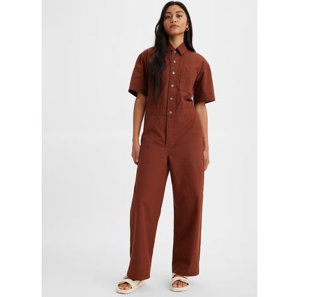 Short Sleeve Boilersuit - Red | Levi's® US Levis Pants, Autumn Fits, Boiler Suit, Brown Shorts, Overalls Women, Levi Shorts, Denim Fashion, Jumpsuits For Women, Long Sleeve T Shirt