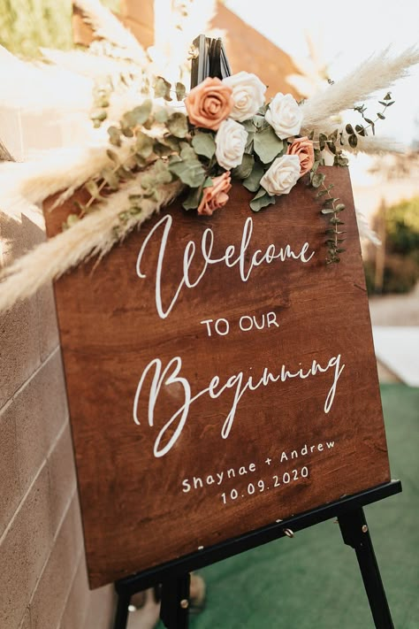 Wedding Themes November, Wooden Signage Wedding, Bridal Signs Cute Ideas, Fall Wedding Signs For Reception, Intimate Fall Wedding Ideas, Wooden Wedding Signage, Sign In Wedding Ideas, Best Wedding Ideas Receptions, Wedding Sign Florals