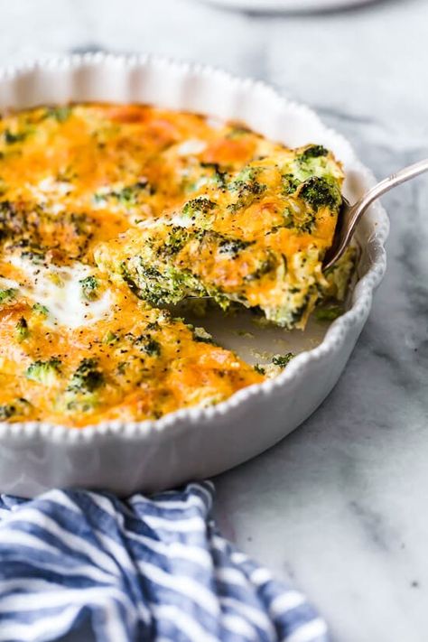 Quiche Combinations, Broccoli Cheese Quiche, Broccoli Quiche Recipes, Broccoli Cheddar Quiche, Cheddar Quiche, Cheese Quiche Recipe, Broccoli Quiche, Breakfast Quiche, Crustless Quiche