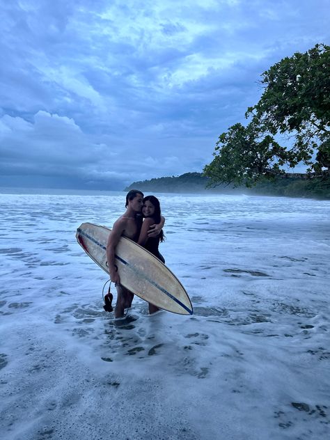 Surfer, surfing, surfer boys, beachy couple, summer vibes, couple photos Surfer Boys Aesthetic, Surfer Boyfriend Aesthetic, Beachy Boyfriend, Surfer Husband, Surfing Beach Aesthetic, Beachy Couple Aesthetic, Surfer Couple Aesthetic, Summer Aesthetic Couple, Summer Boy Aesthetic