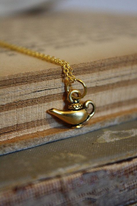 Disney Jewelry: Aladdin's Lamp Necklace Lamp Necklace, Disney Aladdin Genie, Geek Style, Aladdin Lamp, Disney Aladdin, Disney Jewelry, Disney Accessories, Disney Outfits, Disney Inspired