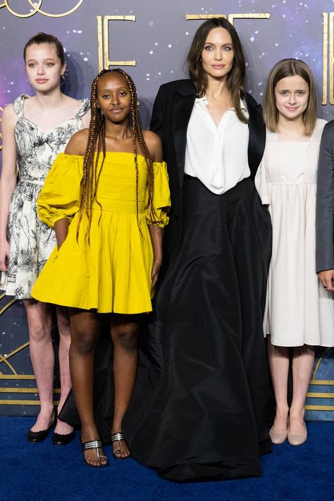 Angelina Jolie's Daughter Zahara to Attend Spelman College College Blonde, Angelina Jolie Daughter, Shiloh Jolie-pitt, Sweet Video, Shiloh Jolie, Spelman College, African Print Maxi Skirt, Blonde Pixie Cut