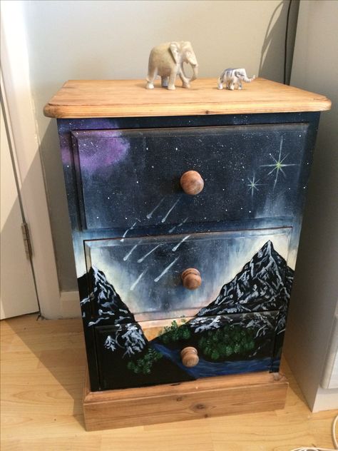 Painted this chest inspired by A Court Of Mist and Fury's The Night Court Acotar Themed Room, Night Court Decor, Acotar Bedroom Ideas, Night Court Painting, Painted Bookshelves, The Night Court, Business Attire Women, Painted Drawers, Sarah J Maas Books