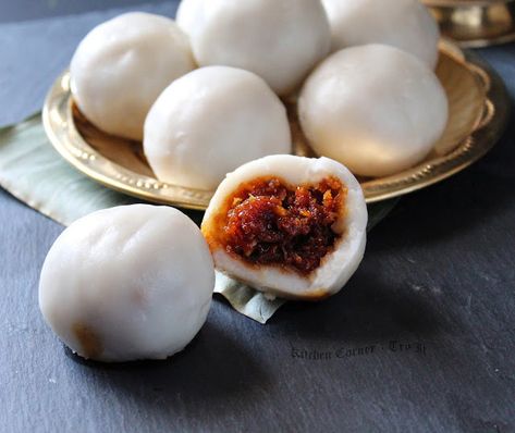 Kitchen Corner-Try It: Sweet Kozhukatta/  Steamed Rice Dumplings Steamed Rice Buns, Rice Dumplings, Rice Flour Dumplings, Rice Dumpling, Kerala Snacks, Dumpling Dough, Sweet Dumplings, Steamed Dumplings, Tea Snacks