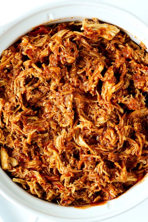 Pulled Chicken Crock Pot Recipes, Slow Cooker Pulled Chicken, Pulled Chicken Recipe, Crockpot Pulled Chicken, Pulled Chicken Recipes, Shredded Chicken Crockpot, Easy Shredded Chicken, Pulled Chicken Sandwiches, Slow Cooker Shredded Chicken