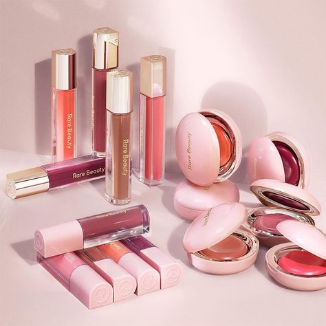 Release Date + About the Launch Meet the all-new Stay Vulnerable Collection, made up of 5 universally flattering, easy-to-match shades for eyes, cheeks, & lips. "This collection celebrates the soft, flushed look we get when we feel the most vulnerable. I love how easy these formulas are—easy to apply, easy to wear, easy to get a fresh look that lets your real self shine through."-- Selena Gomez Products in the Launch Like a lip mask in a gloss, this ultra-cushiony, comfortable formula hugs lips Makeup Tools Products, Makeup News, Lip Beauty, Beauty Sponge, Lip Glosses, Rare Beauty, Cruelty Free Makeup, Beauty Quotes, Makeup Brands