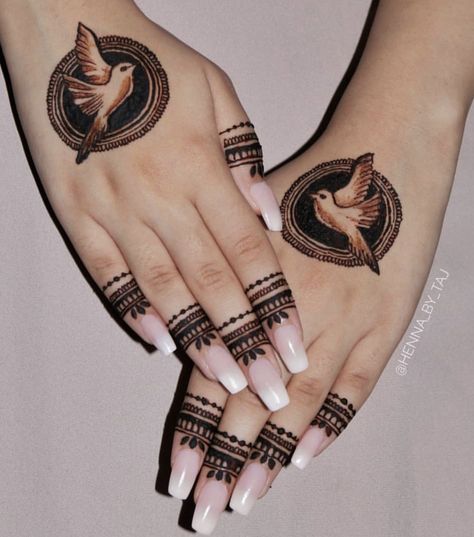 Mehindi Desgin Latest, Simple Palm Henna Designs, Simple Palm Henna, Mehindi Desgin Simple, Hina Design, Palm Henna Designs, New Mehndi Design, Palm Henna, New Mehndi