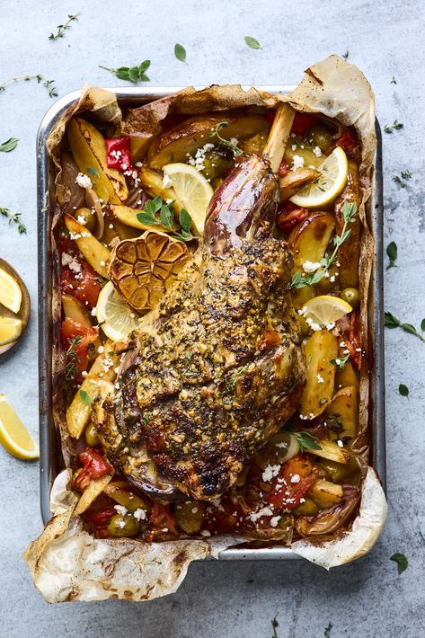 Easter Roast, Greek Lamb Recipes, Tsoureki Recipe, Leftover Roast Lamb, Leg Of Lamb Recipe, Roast Leg Of Lamb, Lamb Tagine, Cypriot Food, Lamb Leg Recipes