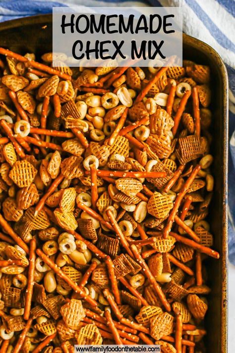 Homemade Chex mix is a salty, savory snack that’s easy to make and addictive! It's a great snack for game day, parties and at the holidays. Savory Pretzels, Homemade Chex Mix, Cheesy Crackers, Healthy Appetizers Easy, Corn Chex, Mixed Families, Rice Chex, Food On The Table, Dessert Tray