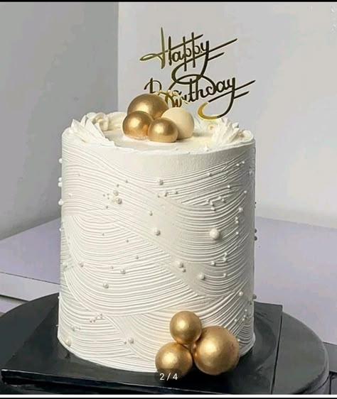 Simple Birthday Cake Designs, Girly Birthday Cakes, Elegant Cake Design, Modern Birthday Cakes, Small Birthday Cakes, White Birthday Cakes, Vintage Birthday Cakes, Gold Birthday Cake, Unique Birthday Cakes