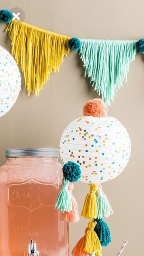 Macrame Party Decor, Macrame Birthday Decor, Macrame Festival Decor, Macrame Banner Diy, Diy Party Bunting, Pom Pom Diy, Macrame Bunting, Diy Pom Pom, Pom Pom Crafts