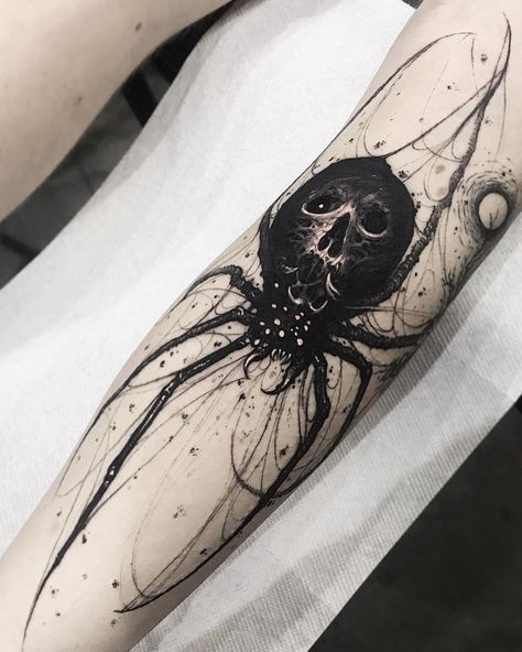 Creepy spider tattoo - blackwork tattoo Fear Tattoo, Tattoo Wallpaper, Harley Quinn Tattoo, Creepy Spider, Double Exposure Photography, Forearm Tattoo Design, Fantasy Tattoos, Spider Tattoo, Creepy Tattoos