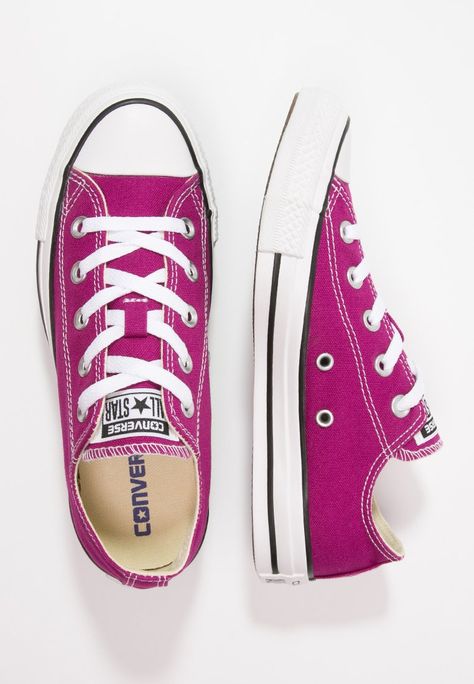 All Star Pink, Baskets Converse, Trending Womens Shoes, Shoes Converse, Outfits With Converse, Winter Mode, Milan Fashion Weeks, All About Shoes, Converse Sneakers