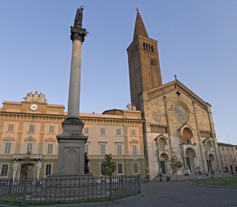 Italian Cities, City Icon, Emilia Romagna, Northern Italy, Tuscany Italy, Beautiful Country, Pure Beauty, The Crazy, Beautiful Buildings