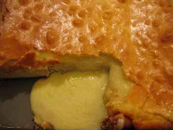 German Butter Cake...i think i finally found that authentic recipe from my childhood... Philadelphia German Butter Cake, Philadelphia Butter Cake Recipe, German Butter Cake, Cream Plain, German Food Authentic, Gooey Butter, German Desserts, German Cake, German Baking