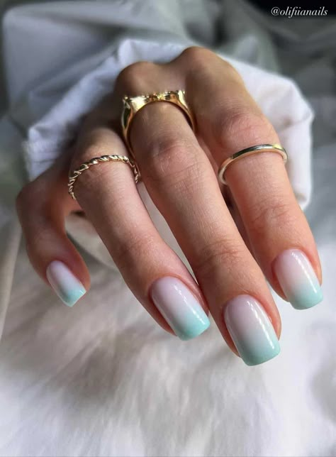 Mint Green Nail Designs, Square Nails Designs, Weird Nails, Mint Green Nail Polish, Summer Dip, Mint Green Nails, Mint Nails, Green Acrylic Nails, Nagellack Trends