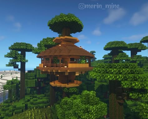 Jungle House Minecraft Trees, Minecraft Survival Tree House, Minecraft Tree House Easy, House In Tree Minecraft, Jungle Theme Minecraft House, Tree House Designs Minecraft, Treehouse Minecraft Ideas Jungle, Minecraft Jungle House Easy, Spruce Tree House Minecraft