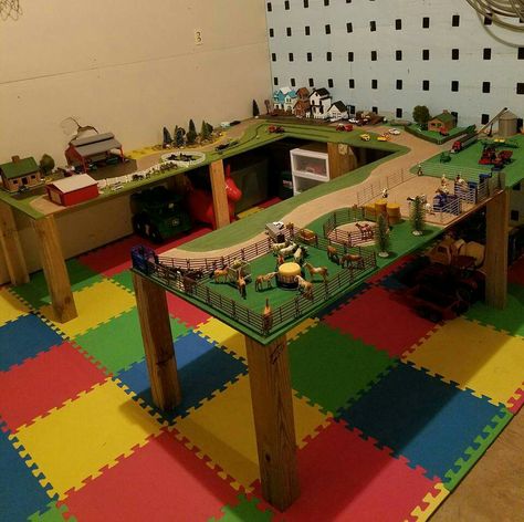 Toy Farm Displays, Toddler Play Yard, Farm Toy Display, Diy Farm Table, Diy Busy Board, Diy Horse Barn, Play Farm, Kids Play Table, Backyard Kids Play Area