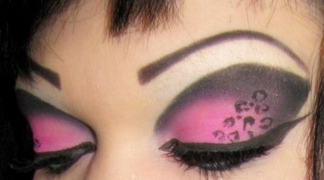 Eyeshadow Designs, Black Eyebrows, Scene Makeup, Bold Eye Makeup, Eye Makeup Designs, Dope Makeup, Geek Fashion, Makeup Obsession, Makeup Designs