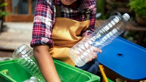 You've reduced and re-used, now here's how to properly recycle - links to major Canadian cities recycling guidelines What To Recycle, Waste Management System, Waste Management Company, Liquid Waste, Dumpster Rental, Waste Reduction, Waste Management, Waste Disposal, Reduce Waste