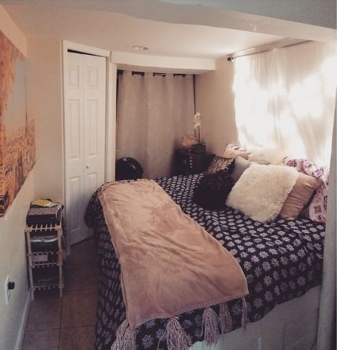 My tiny basement bedroom with a full sized bed placed sideways against the wall. Full Size Bed In Small Room Aesthetic, Bedroom Ideas Bed Against Wall, Bed Against Wall Small Room, Sideways Bed Against Wall, Bedroom With No Windows, Sideways Bed, Ikea Small Apartment, Rosemarie Hathaway, Bedroom Ideas Bed