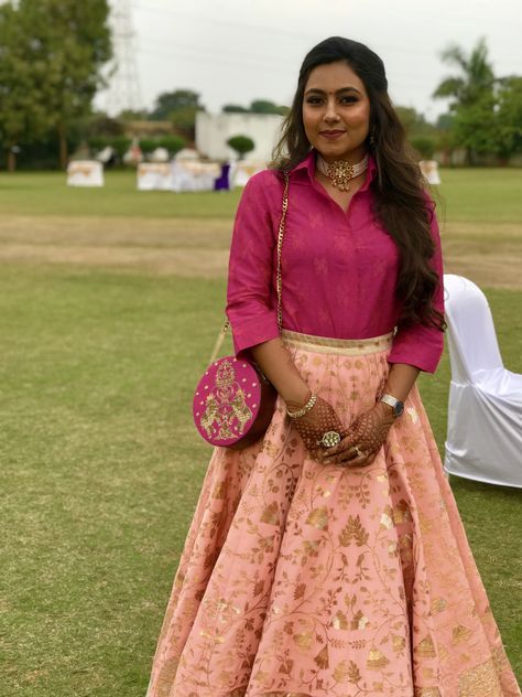 Pink shirt lehenga Chaniya With Shirt, Skirt Shirt Designs Pakistani, Shirt Lehenga Outfit, Shirt With Lehenga, Cute Pink Tops, Exclusive Saree Blouse Designs, Mehandi Outfits, Dresses Patterns, Wanderlust Fashion