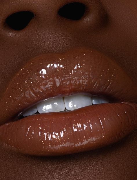 People Aesthetic, Tinted Gloss, Gold Aesthetic, Dose Of Colors, Black Aesthetic Wallpaper, Beige Aesthetic, Aesthetic Colors, Soft Lips, Glossy Lips