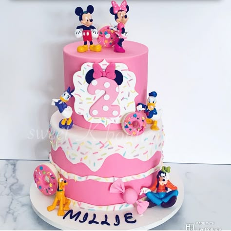 Mickey Mouse And Minnie Mouse Cake, Minnie And Friends Cake, Minnie Mouse And Friends Cake, Minnie Mouse And Friends Birthday Party, Minnie Daisy Cake, Minnie And Friends Birthday Party Ideas, Mickey And Friends Birthday Cake, Friends Birthday Cake, Candyland Cake