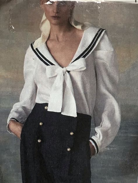 Sailor Outfit For Women, Sailor Blouse, Collar Shirts Women, White Ruffle Blouse, Sailor Fashion, Fashion Now, Nautical Fashion, High Fashion Street Style, Shovel