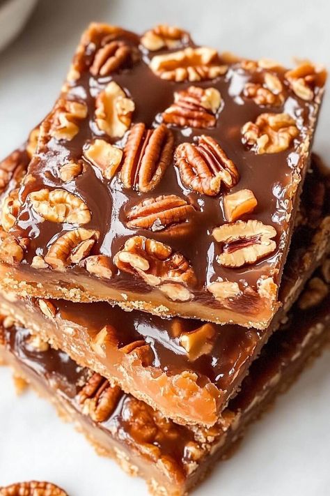 Pecan Turtle Bars Skinnytaste Recipes Dessert, Turtle Pecan Bars, Christmas Turtle Bars, Easy Turtle Bars, Turtle Candy With Pecans And Caramel, Pecan Turtle Bars, Turtle Fudge Recipe, Pecan Turtles Recipe, Turtle Bars Recipe