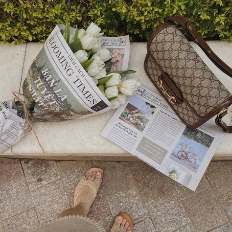 Flower Bouquet Newspaper Wrap, Newspaper Wrapped Bouquet, Newspaper Wrapped Flowers, Flowers Wrapped In Newspaper, Newspaper Flower Bouquet, Candle Shop Display, Newspaper Bouquet, Nail Collage, Paper Bouquet Diy