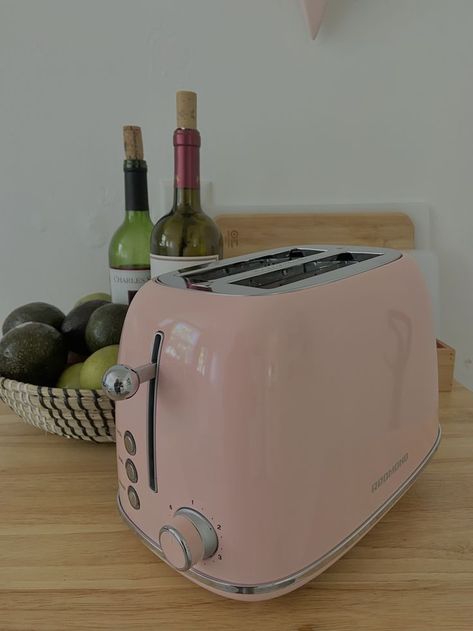 Pink Smeg Toaster, Pink Air Fryer, Aesthetic Toaster, Toaster Aesthetic, French Girl Apartment, Pink Kitchenware, Cute Toaster, Green Toaster, Blue Toaster